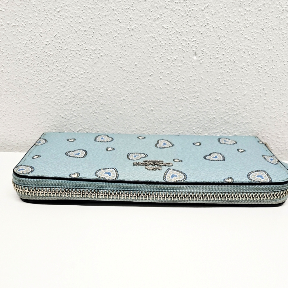 Coach Accordian Zip Wallet Western Heart Print Light Blue - Picture 7 of 15